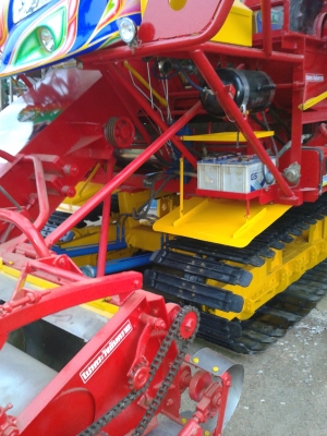 ขายรถเกี่ยวเกษตรพัฒนา รุ่นจ้าวช้างไวไฟ ขายรถเกี่ยวเกษตรพัฒนา รุ่นจ้าวช้างไวไฟ