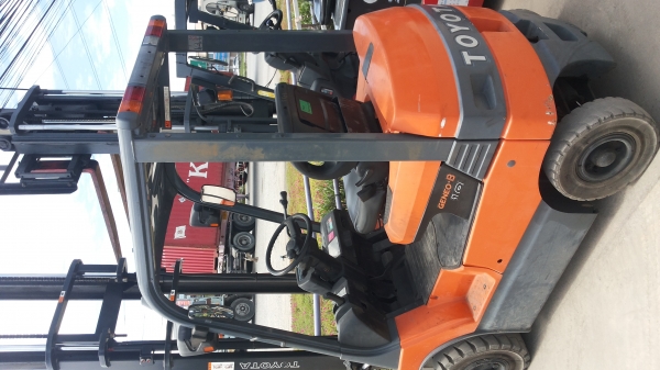 ขายรถไฟฟ้านั่ง toyota รุ่น 7 ขนาด 1.5 ตัน