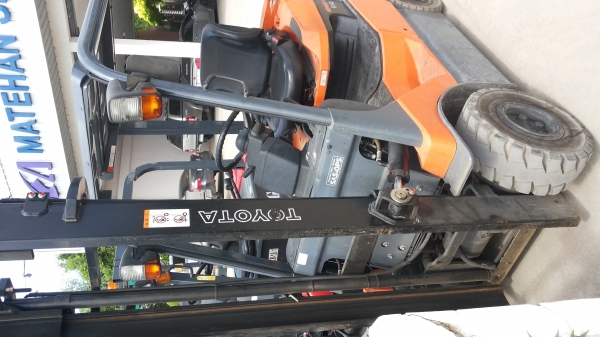 ขายรถไฟฟ้านั่ง toyota รุ่น 7 ขนาด 1.5 ตัน