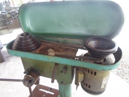 เครื่องเจาะไต้หวัน สภาพสวยเดิม ๆ ใช้ไฟบ้าน เครื่องเงียบ พร้อมใช้ 5,500