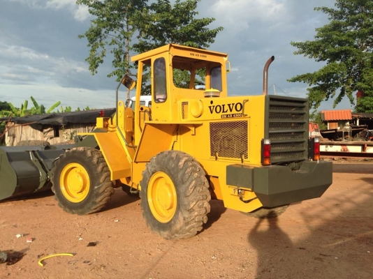 รถตัก VOLVO BM4300 ตัก 2 คิว มีทะเบียนครบ.