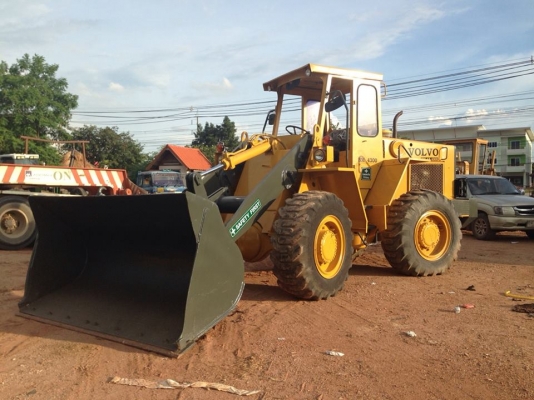 รถตัก VOLVO BM4300 ตัก 2 คิว มีทะเบียนครบ.