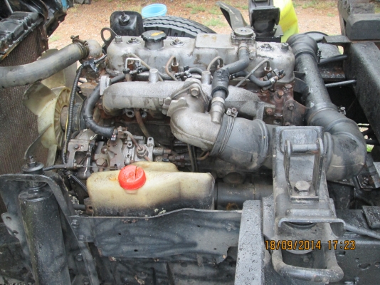 รถห้าง-ISUZU-NKR.55.6ล้อ3.20ม.ดั้มเครื่อง4JB1สภาพสวยมากพร้อมใช้..ราคา320.000.บ