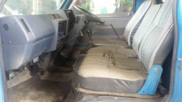 รถห้าง-ISUZU-NKR.55.6ล้อ3.20ม.ดั้มเครื่อง4JB1สภาพสวยมากพร้อมใช้..ราคา320.000.บ