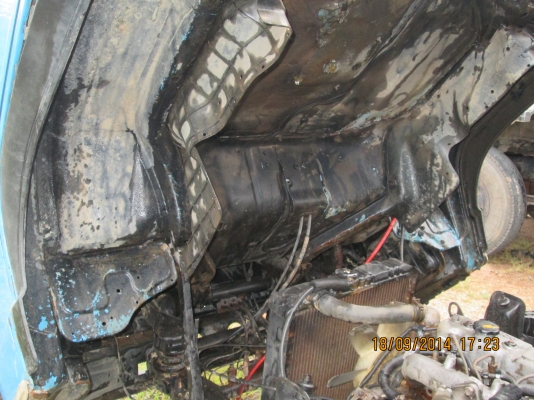 รถห้าง-ISUZU-NKR.55.6ล้อ3.20ม.ดั้มเครื่อง4JB1สภาพสวยมากพร้อมใช้..ราคา320.000.บ