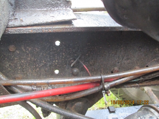 รถห้าง-ISUZU-NKR.55.6ล้อ3.20ม.ดั้มเครื่อง4JB1สภาพสวยมากพร้อมใช้..ราคา320.000.บ