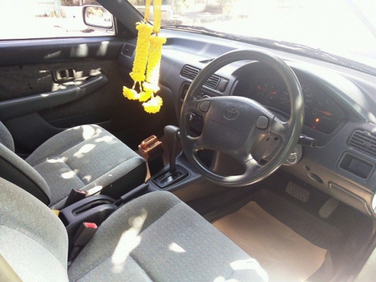 Toyota soluna ปี 98 เกียร์ออโต้ ติดแก๊ส LPG มี airbag เครื่องดี ช่วงล่างเงียบ เกียร์เปลี่ยนนิ่ม ภายในเรียบร้อย แอร์เย็น ฟิลม์ hi-kool เครื่องเสียง jvc สีสวย แม็กซ์ advan 16" ภาษีไม่ขาด พร้อมใช้ พร้อมโอน เอกสารครบ.  บริการส่งทั่วไทย  ราคา 89,000 บาท