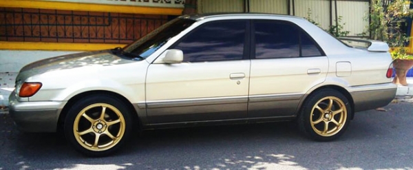 Toyota soluna ปี 98 เกียร์ออโต้ ติดแก๊ส LPG มี airbag เครื่องดี ช่วงล่างเงียบ เกียร์เปลี่ยนนิ่ม ภายในเรียบร้อย แอร์เย็น ฟิลม์ hi-kool เครื่องเสียง jvc สีสวย แม็กซ์ advan 16" ภาษีไม่ขาด พร้อมใช้ พร้อมโอน เอกสารครบ.  บริการส่งทั่วไทย  ราคา 89,000 บาท