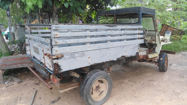 ขายครับคุณแต๋น  ในคาบจี๊ปเครื่องsd20