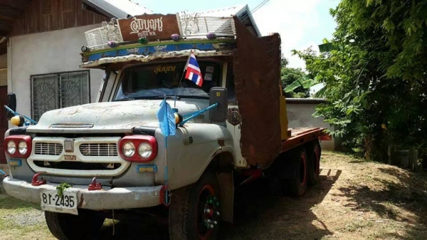 ขายหัวยาว10ล้อ2เพลา เครื่องEH700 168แรง สโลว์อินเตอร์ พ.เพาเวอร์ ขึ้นแบคโค200ได้ เครื่องดี คัชซีสวย สภาพพร้อมใช้ เอกสารพร้อมโอน สนใจโทร090-8588220คุณนะ ID:narong498 หรือ www.truck.in.th/498