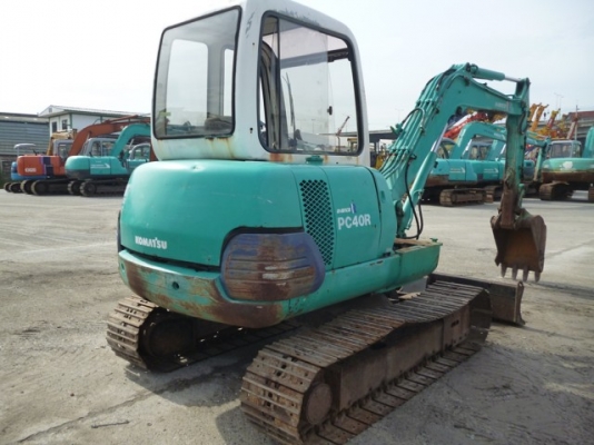 ขายรถขุดเล็กKOMATSU PC40-7 พร้อมผานดันสไลด์ได้  นำเข้าจากญี่ปุ่น