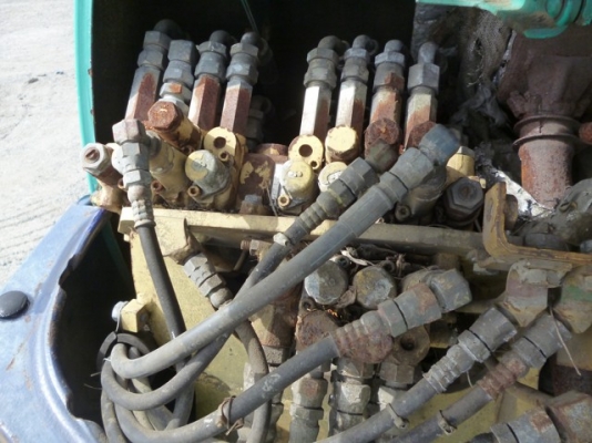 ขายรถขุดเล็กKOMATSU PC40-7 พร้อมผานดันสไลด์ได้  นำเข้าจากญี่ปุ่น