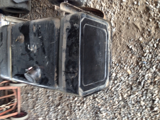 ถังน้ำมันฮีโน่โปเฟีย300ลิตรพร้องขา ถังน้ำมันฮีโน่โปเฟีย300ลิตรพร้องขา