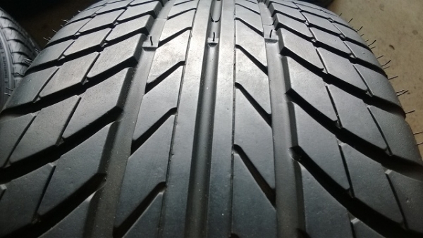 10 ก้าน สีดำหน้าขาว สวยมากใหม่มากคับ