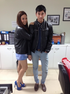 ขายเสื้อหนังของใหม่ คอจีน มีสีดำกับน้ำตาล ทุกไซส์