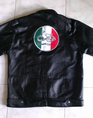 ขายเสื้อหนังของใหม่ คอจีน มีสีดำกับน้ำตาล ทุกไซส์