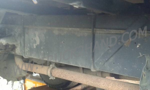 HINO 6 ล้อ FF  พื้นเรียบ  6 สูบ เครื่อง 195 แรงม้า สภาพพร้อมใช้