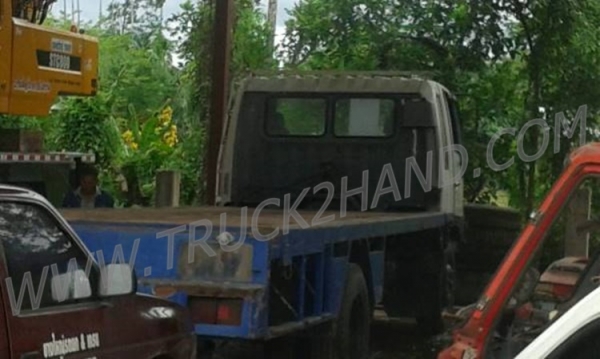 HINO 6 ล้อ FF  พื้นเรียบ  6 สูบ เครื่อง 195 แรงม้า สภาพพร้อมใช้