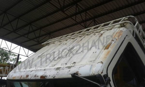 HINO 6 ล้อ FF  พื้นเรียบ  6 สูบ เครื่อง 195 แรงม้า สภาพพร้อมใช้