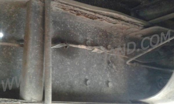 HINO 6 ล้อ FF  พื้นเรียบ  6 สูบ เครื่อง 195 แรงม้า สภาพพร้อมใช้