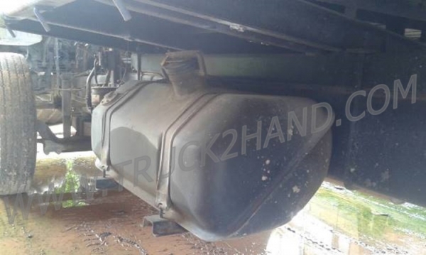 HINO 6 ล้อ FF  พื้นเรียบ  6 สูบ เครื่อง 195 แรงม้า สภาพพร้อมใช้