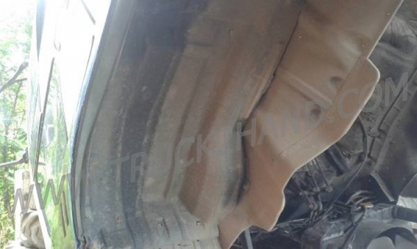 HINO 6 ล้อ FF  พื้นเรียบ  6 สูบ เครื่อง 195 แรงม้า สภาพพร้อมใช้