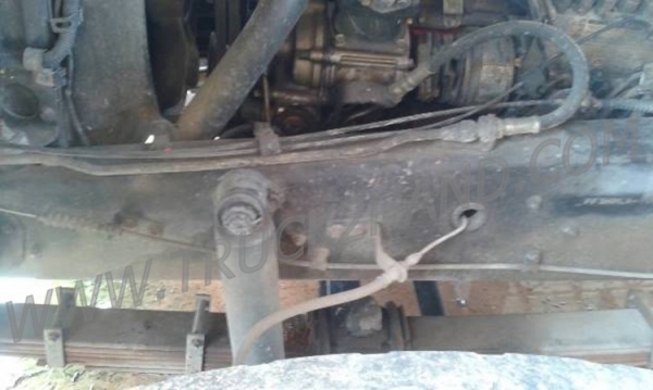 HINO 6 ล้อ FF  พื้นเรียบ  6 สูบ เครื่อง 195 แรงม้า สภาพพร้อมใช้