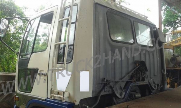 HINO 6 ล้อ FF  พื้นเรียบ  6 สูบ เครื่อง 195 แรงม้า สภาพพร้อมใช้