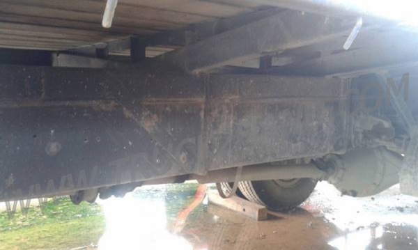 HINO 6 ล้อ FF  พื้นเรียบ  6 สูบ เครื่อง 195 แรงม้า สภาพพร้อมใช้