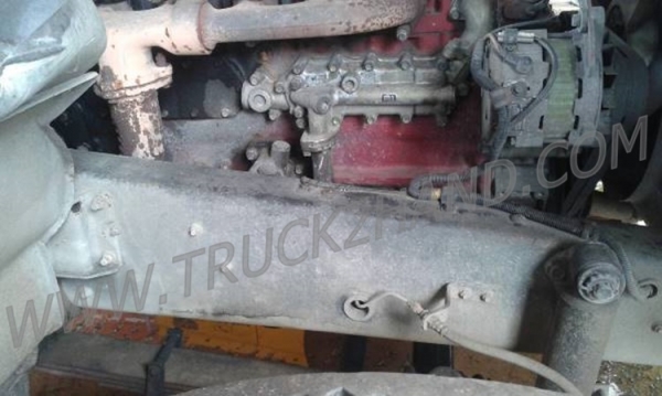 HINO 6 ล้อ FF  พื้นเรียบ  6 สูบ เครื่อง 195 แรงม้า สภาพพร้อมใช้