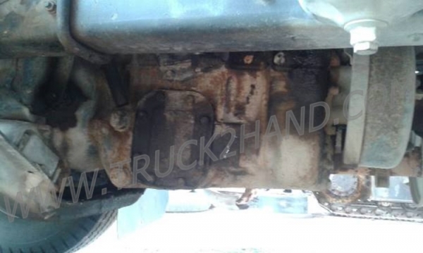 HINO 6 ล้อ FF  พื้นเรียบ  6 สูบ เครื่อง 195 แรงม้า สภาพพร้อมใช้