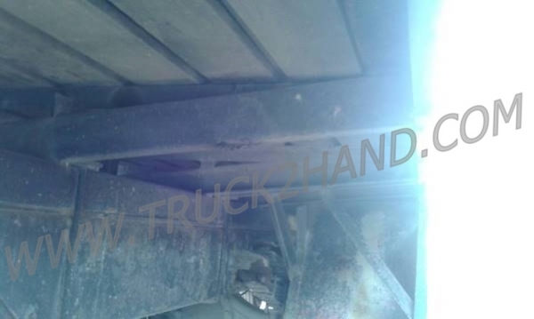 HINO 6 ล้อ FF  พื้นเรียบ  6 สูบ เครื่อง 195 แรงม้า สภาพพร้อมใช้