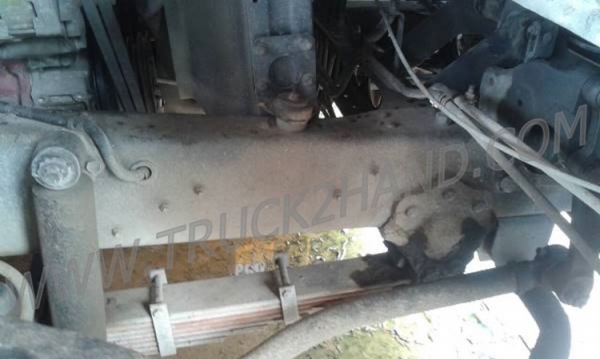 HINO 6 ล้อ FF  พื้นเรียบ  6 สูบ เครื่อง 195 แรงม้า สภาพพร้อมใช้