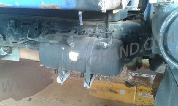 HINO 6 ล้อ FF  พื้นเรียบ  6 สูบ เครื่อง 195 แรงม้า สภาพพร้อมใช้