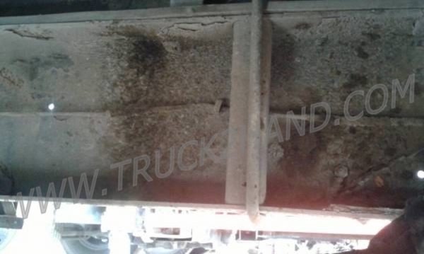 HINO 6 ล้อ FF  พื้นเรียบ  6 สูบ เครื่อง 195 แรงม้า สภาพพร้อมใช้