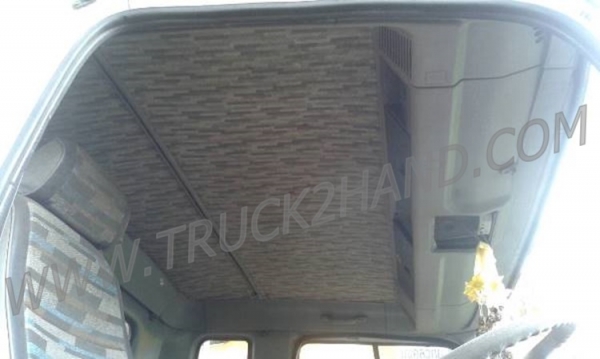 HINO 6 ล้อ FF  พื้นเรียบ  6 สูบ เครื่อง 195 แรงม้า สภาพพร้อมใช้