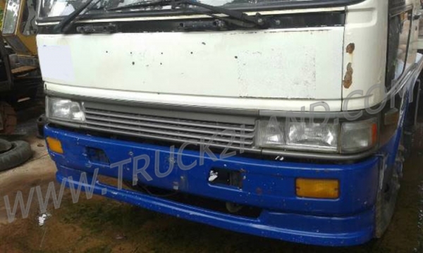 HINO 6 ล้อ FF  พื้นเรียบ  6 สูบ เครื่อง 195 แรงม้า สภาพพร้อมใช้