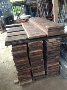 ไม้มะค่าหน้า 10 หนา 1.5 นิ้วรางลิ้น+ไม้พื้นตะเคียน