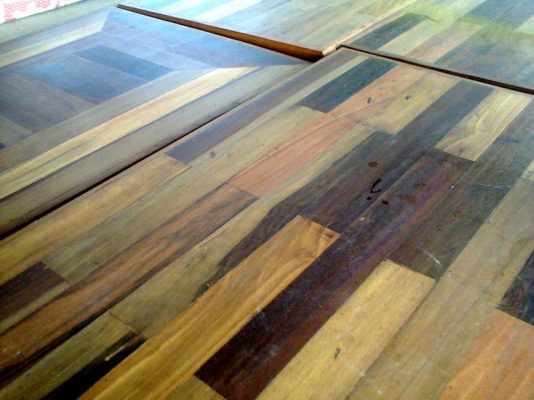 โต๊ะขาจักร