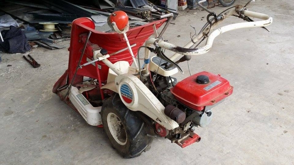 รถเกี่ยวข้าวเดินตามแบบมัดข้าวในตัว YANMAR เก่าญี่ปุ่น สภาพสวย เครื่องพร้อมใช้งาน รถเกี่ยวข้าวเดินตามแบบมัดข้าวในตัว YANMAR เก่าญี่ปุ่น สภาพสวย เครื่องพร้อมใช้งาน