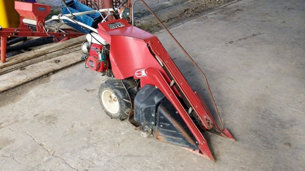 รถเกี่ยวข้าวเดินตามแบบมัดข้าวในตัว  HONDA เก่าญี่ปุ่น สภาพดี เครื่องพร้อมใช้งาน