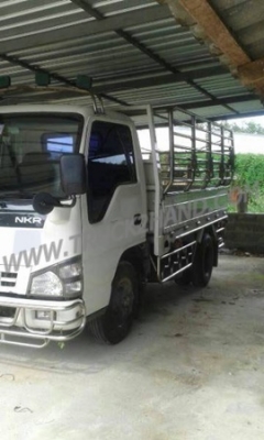 ISUZU 6 ล้อ รุ่น NKR55EY52E 100 แรงม้า  ปีจดทะเบียน 2550 สภาพพร้อมใช้งาน