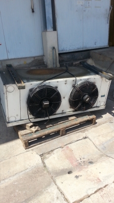 ขายเครื่องทำความเย็น ห้องขนาด 10x16 เมตร -5 องศามีจำนวน 4 ชุดราคาชุดละ120,000 บาท