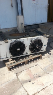 ขายเครื่องทำความเย็น ห้องขนาด 10x16 เมตร -5 องศามีจำนวน 4 ชุดราคาชุดละ120,000 บาท