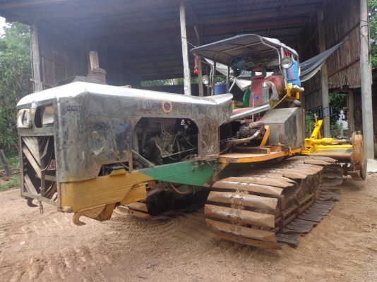 รถตีดินสามชุก สนใจติดต่อ คุณณรงค์ 084-1802266  089-5623685