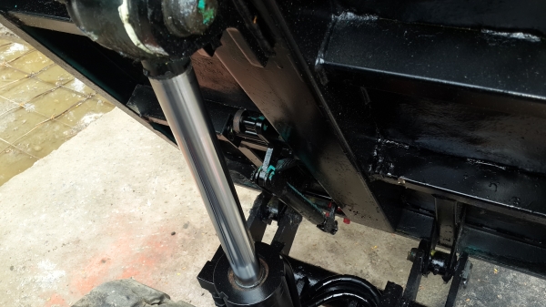 รถบรรทุกการเกษตรและก่อสร้าง ยกดั้มด้วยไฮดรอลิค ดีเชล