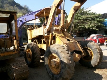 ขายรถตัก KOMATSU JH 60 สภาพพร้อมใช้ เครื่องดี ปั้มดีเกียร์ทอคร์แลงดี ระบบยก-ตัก แรงดี พวงมาลัยเบา