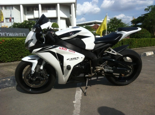 HONDA CRB1000 ปี 09 แต่งนิดหน่อย ทะเบียน กทม.พร้อมโอน HONDA CRB1000 ปี 09 แต่งนิดหน่อย ทะเบียน กทม.พร้อมโอน