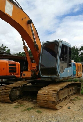 รถแบคโฮยี่ห้อ ฮิตาซิ EX200-3 รถแบคโฮยี่ห้อ ฮิตาซิ EX200-3