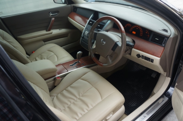 NISSAN TEANA ปี 2005 ตัว TOP สุด ติดแก็ส LPG หัวฉีด ARIBAG คู่หน้า เบรค ABS ระบบสตาท CREGRAD เบาะหนังสภาพสวย ล้อ MAX แต่งสวยๆ เครื่องวิ่งดีมาก ช่วงล่างดี ภายในลายไม้ สีสวย รถพร้อมใช้งาน จัดไฟแนนได้